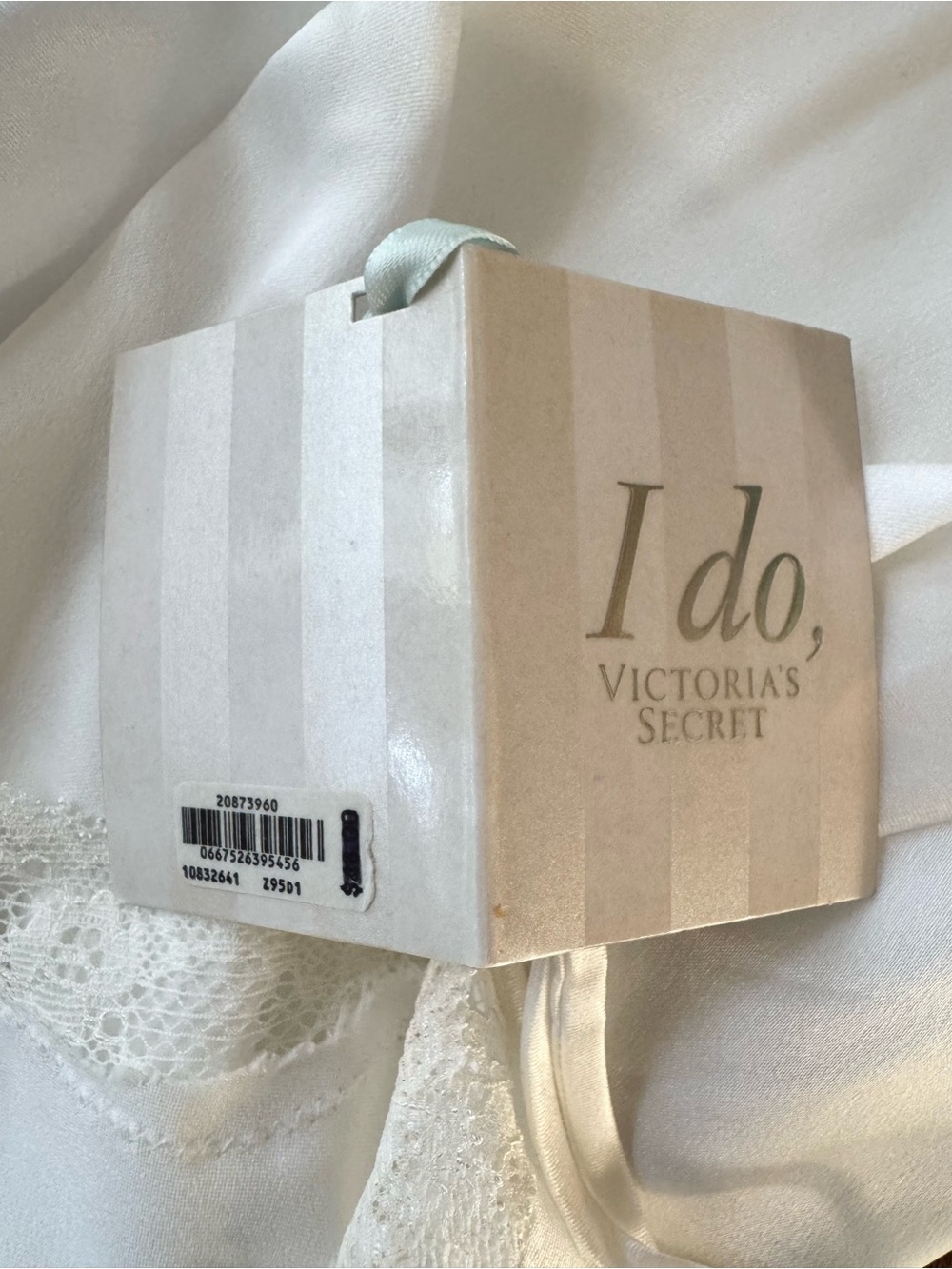 NWT Victoria's Secret "I Do" Bridal White Satin Lace Cutout Chemise Size S - Picture 7 of 9